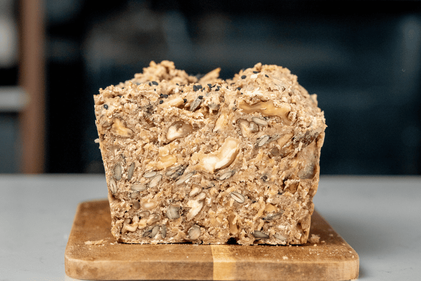 Pão rápido de aveia e frutos secos