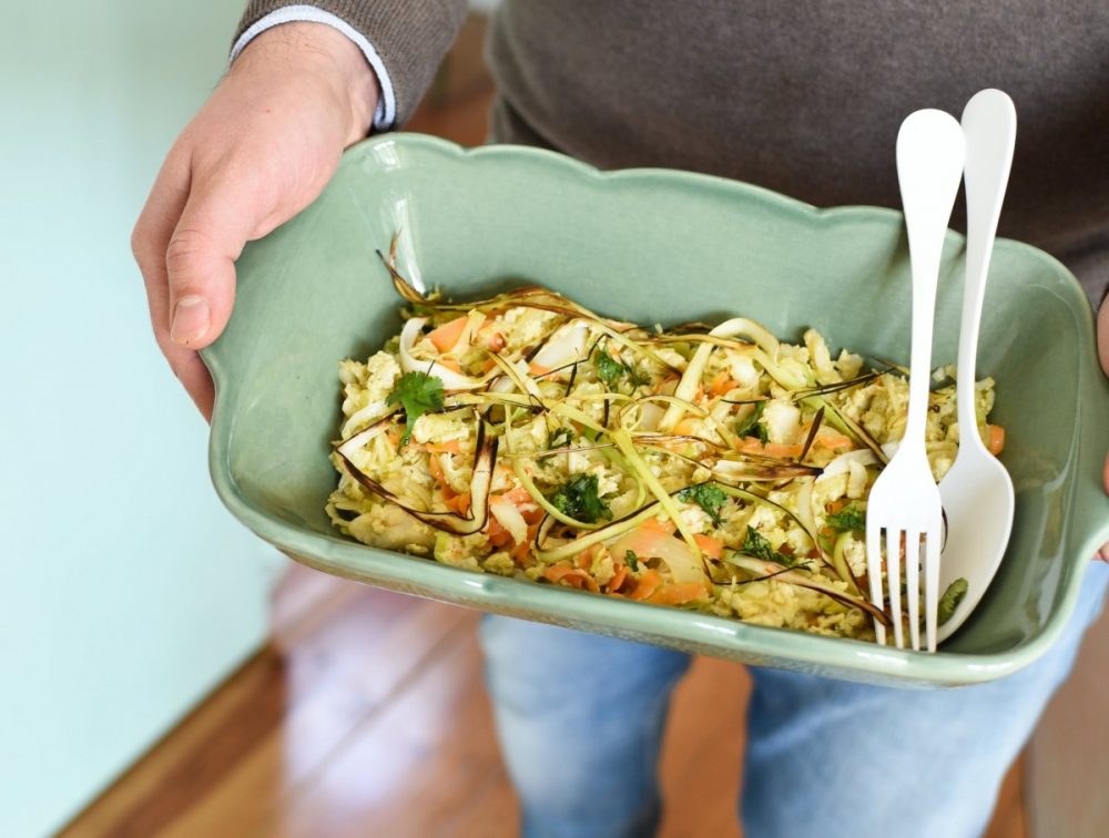 bacalhau à brás, bacalhau, cenoura, azeitonas, alho francês