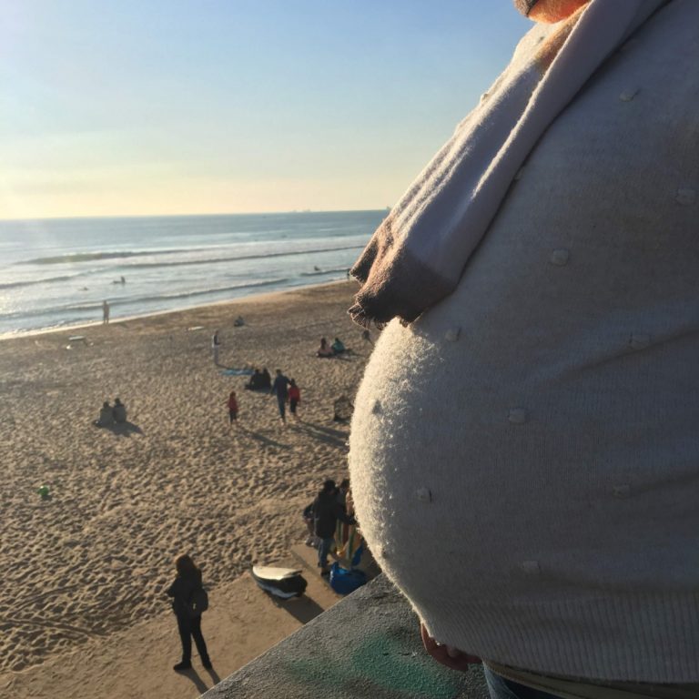 gravidez, 28 semanas, praia, inverno