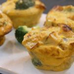 Muffins de frango e legumes