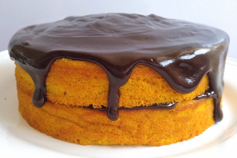 bolo de cenoura e laranja rápido