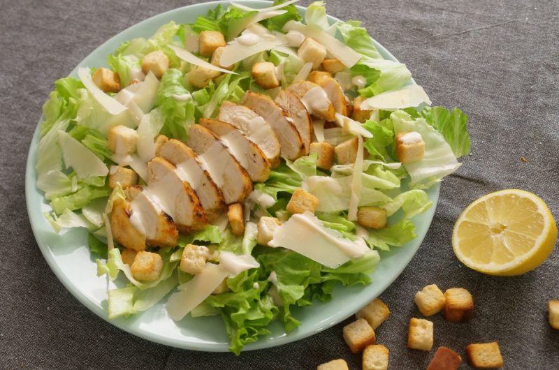 Salada César caseira