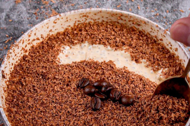Pudim de chia com sabor tiramisu