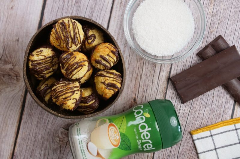 bolinhos de coco e chocolate