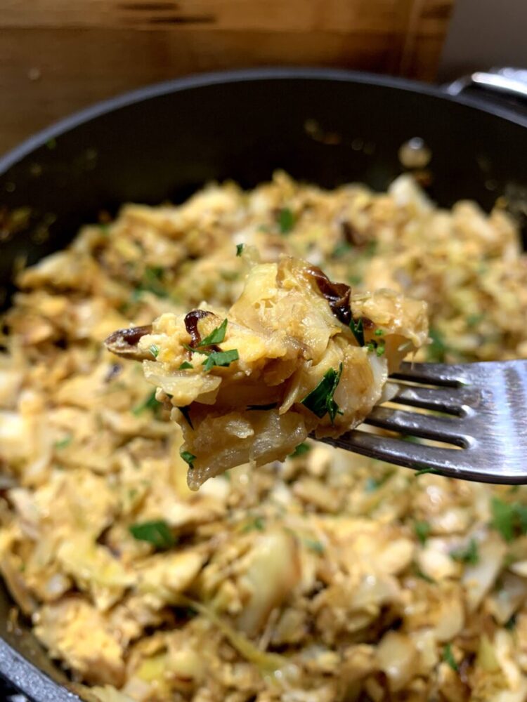 frigideira com bacalhau a bras e legumes