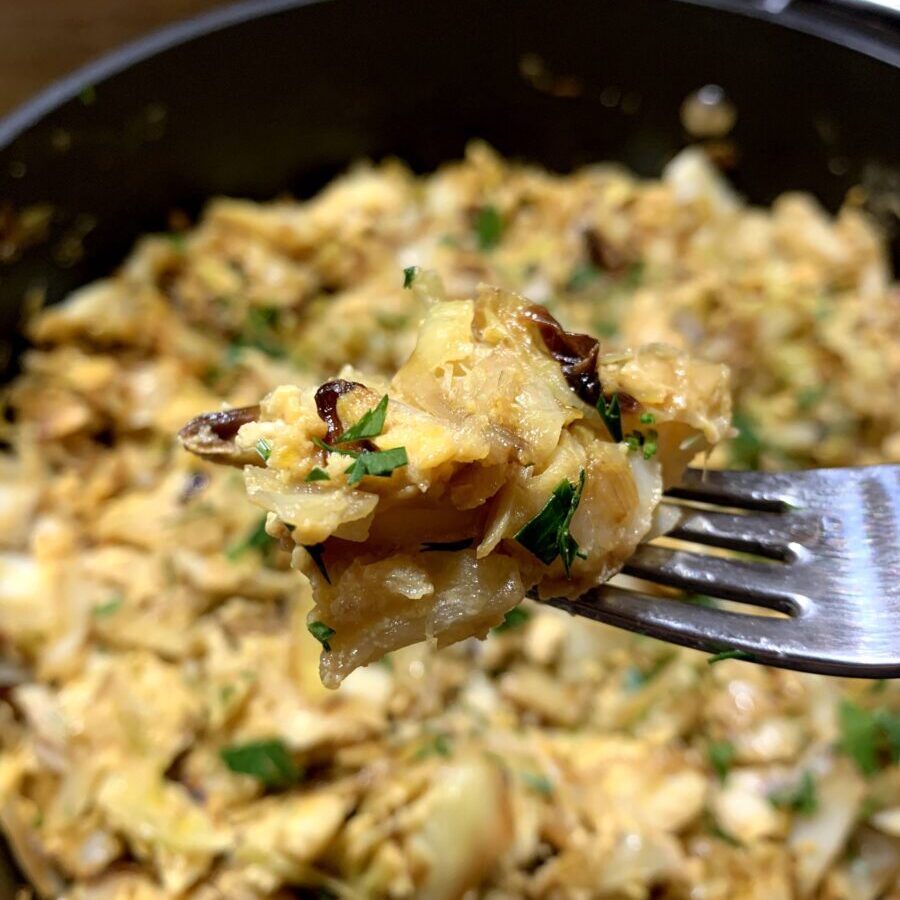 frigideira com bacalhau a bras e legumes