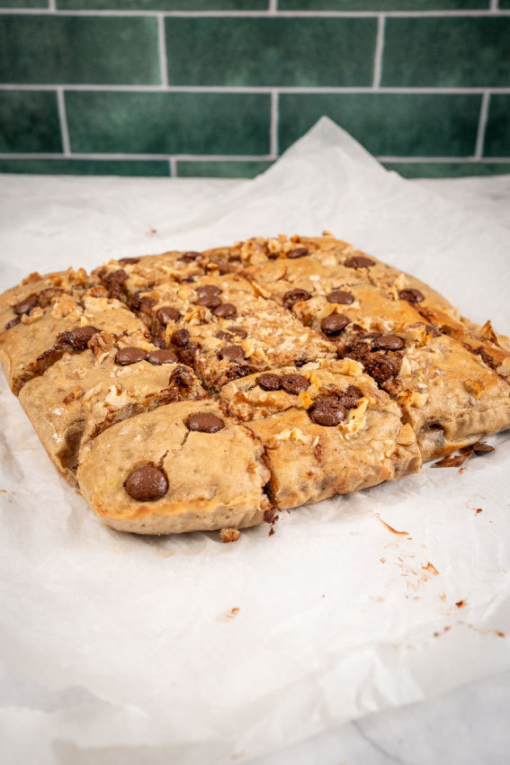 Bolo de banana com sementes e nozes - Santo Legume