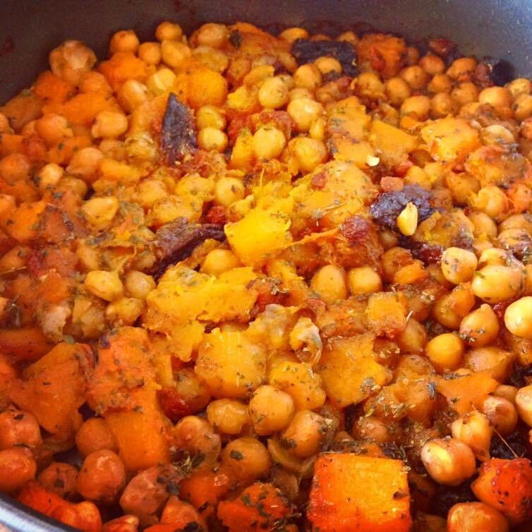 salada quente de grão e abóbora