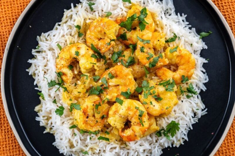 caril de camarao com arroz