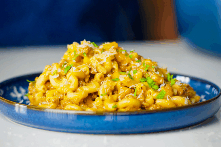 One Pot Mac & Cheese com carne picada e abóbora