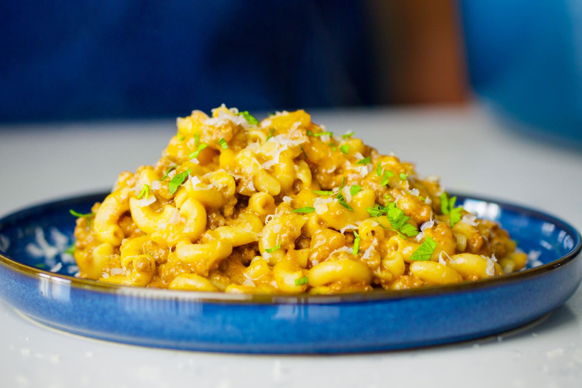 One Pot Mac & Cheese com carne picada e abóbora